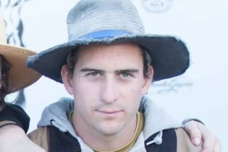 Cruz Novillo Astrada. Cruz Novillo Astrada.