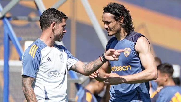 Fernando Gago y Edinson Cavani Fernando Gago y Edinson Cavani