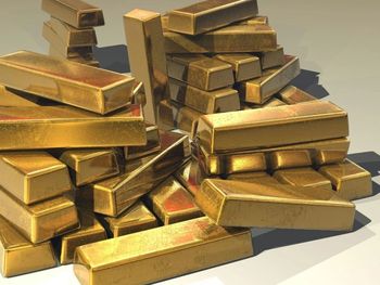 el precio del oro sube y baja: ¿oportunidad o riesgo para invertir?
