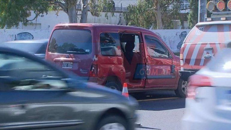 El terrible accidente ocurrió en una autopista. La joven tenía 24 años.