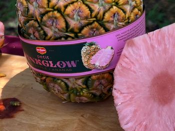 ¿un anana color rosa? asi es la nueva joya frutal que todos quieren probar