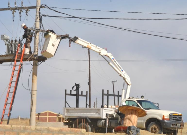 EPEN y CALF informaron cortes programados para realizar mantenimiento y reparación de las instalaciones eléctricas. EPEN y CALF informaron cortes programados para realizar mantenimiento y reparación de las instalaciones eléctricas.