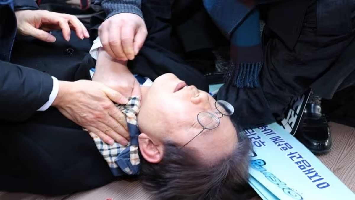 Corea del Sur: quisieron asesinar al líder opositor