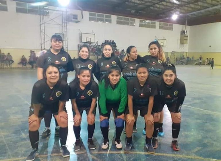 Club Social y Deportivo Paso de los Indios. Fátima, arriba en el centro. Club Social y Deportivo Paso de los Indios. Fátima, arriba en el centro.