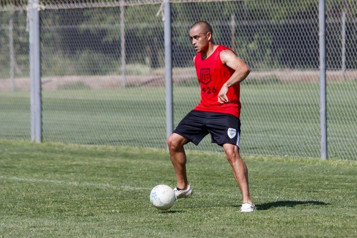 Cipolletti visita a Madryn y quiere ser el único escolta del sur