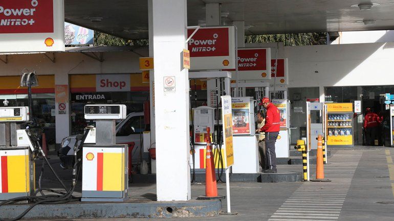 El gerente de la estación de servicio fue blanco de un golpe muy preciso.
