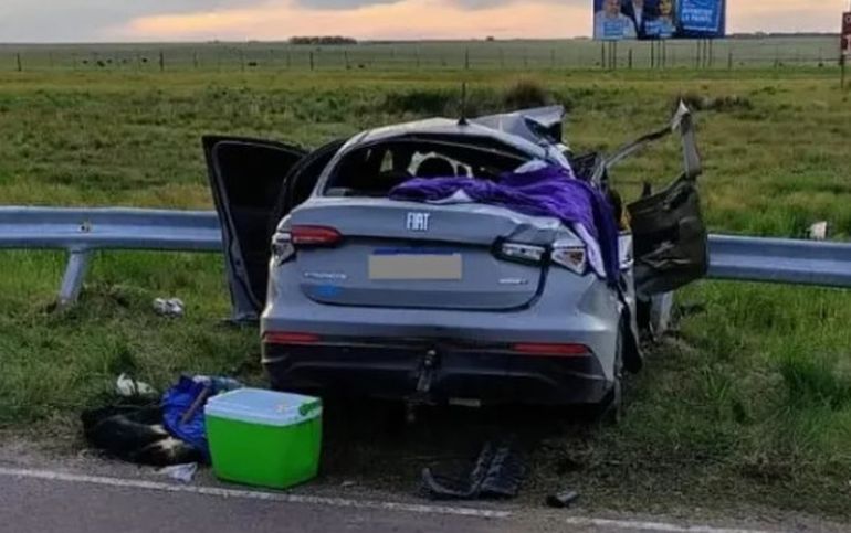 El Fiat Cronos destruido en el choque fatal de La Pampa. El Fiat Cronos destruido en el choque fatal de La Pampa.