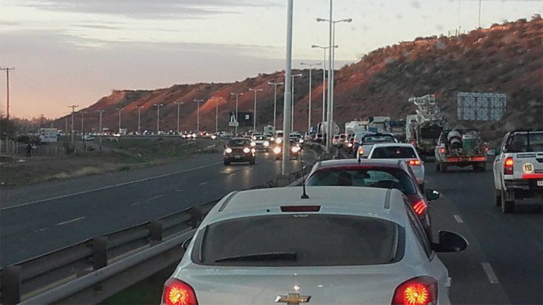 Tres autos protagonizaron un choque en cadena sobre la Ruta 7