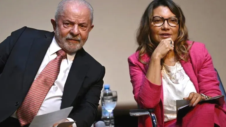 Lula da Silva y su esposa