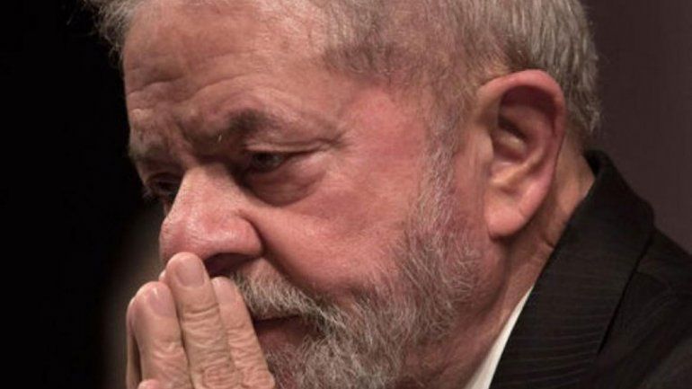 Por carta, el Papa le pidió a Lula que no desista en su lucha