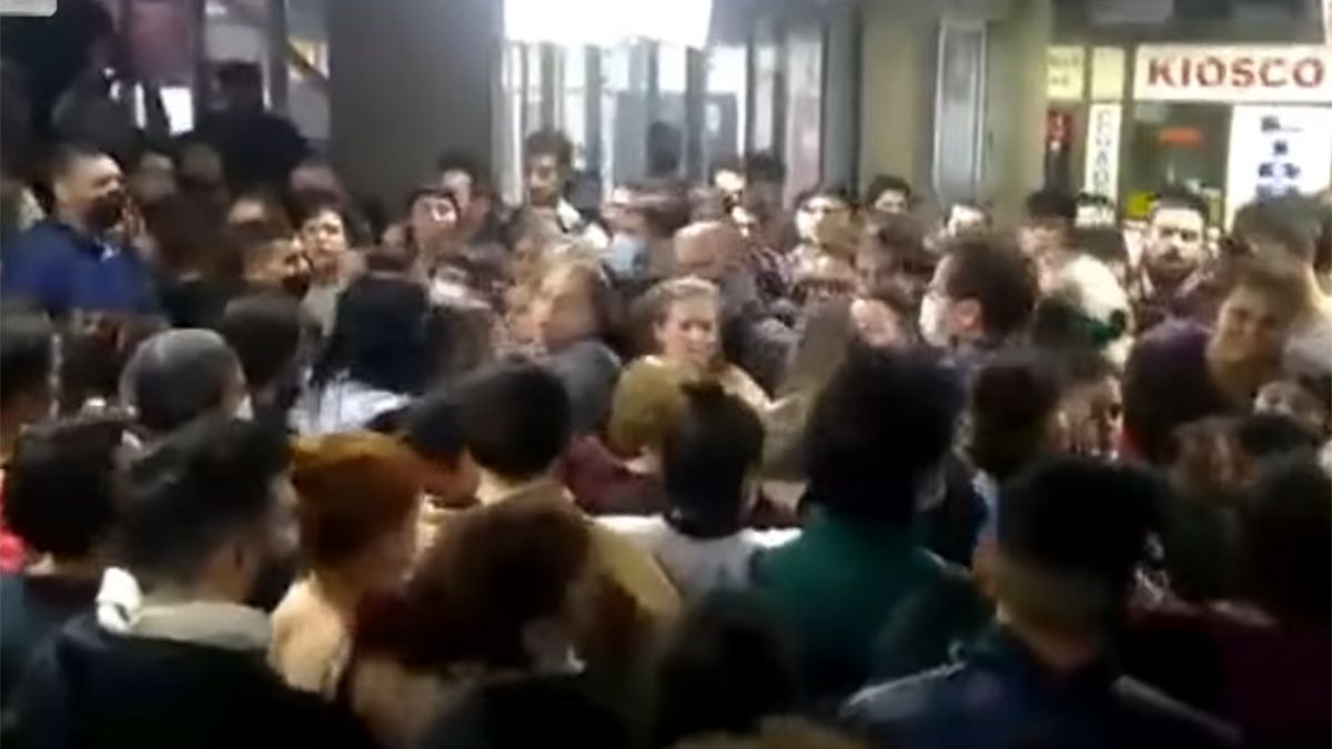 Batalla Campal Entre Militantes De Izquierda En Una Sede De La UBA