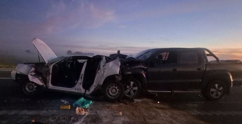 La Duster quedó hecha un acordeón. El impacto fue muy fuerte