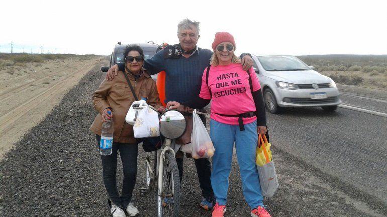 Caminó desde Huincul hasta Neuquén por una casa