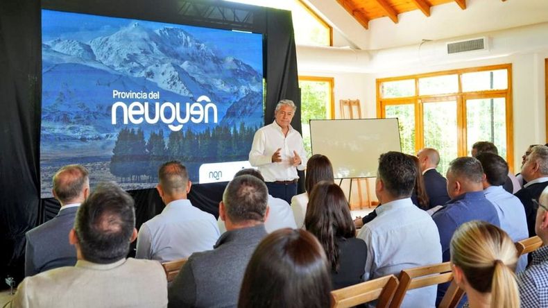 Rolando Figueroa reunió este lunes a los diputados provinciales. | LM Neuquen Rolando Figueroa reunió este lunes a los diputados provinciales.