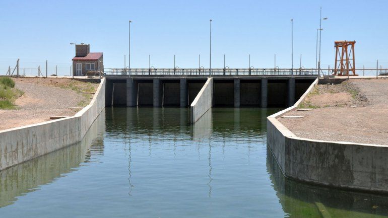 El tarifazo del EPAS recae sobre el agua del Mari Menuco