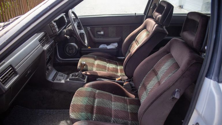 Sorprendió el estado de conservación que tenía el tapizado del auto. Foto: Car & Classic. Sorprendió el estado de conservación que tenía el tapizado del auto. Foto: Car & Classic.