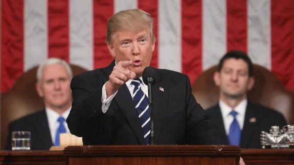Trump apela a reformar el sistema migratorio y de salud
