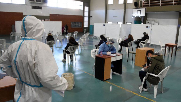 Ya son más de 100 mil neuquinos los que superaron el COVID