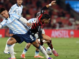 Racing define la serie en el Cilindro de Avellaneda. Racing define la serie en el Cilindro de Avellaneda.
