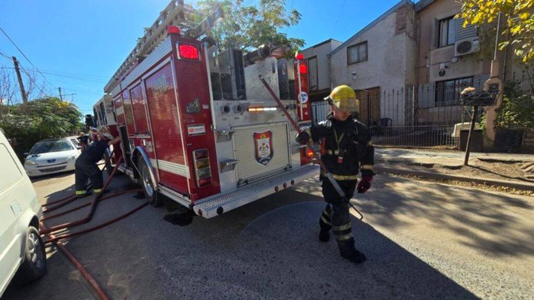 Los vecinos alertaron a los bomberos de lo que ocurría.
