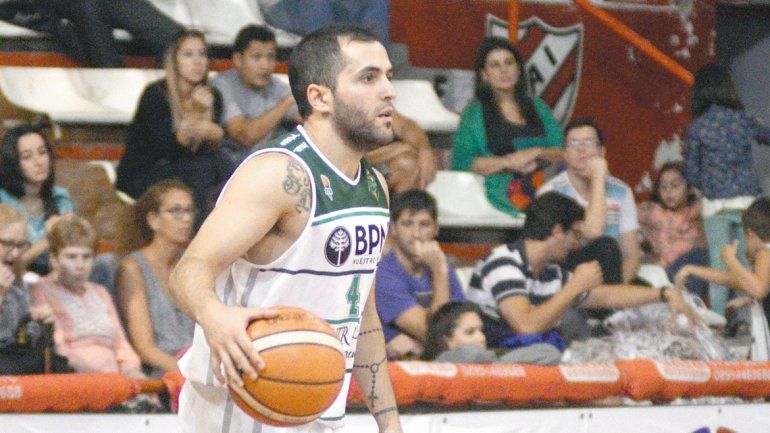 Claris fue determinante en la última jugada del partido.