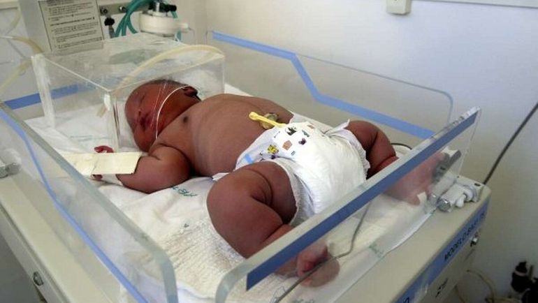 Brasil: nació un bebé supergigante de siete kilos