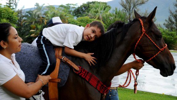 Además de placer, una cabalgata puede mejorar la calidad de vida de los pacientes.
