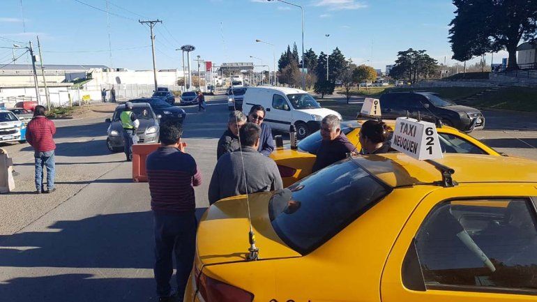 El reclamo tachero llegó  su tercer día: ¿dónde están los cortes?