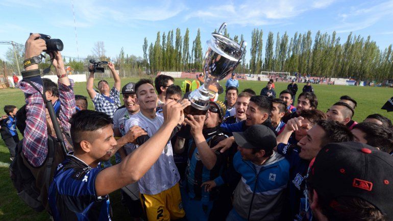 Rincón goleó 3 a 0 a Maronese y se consagró bicampeón de Lifune
