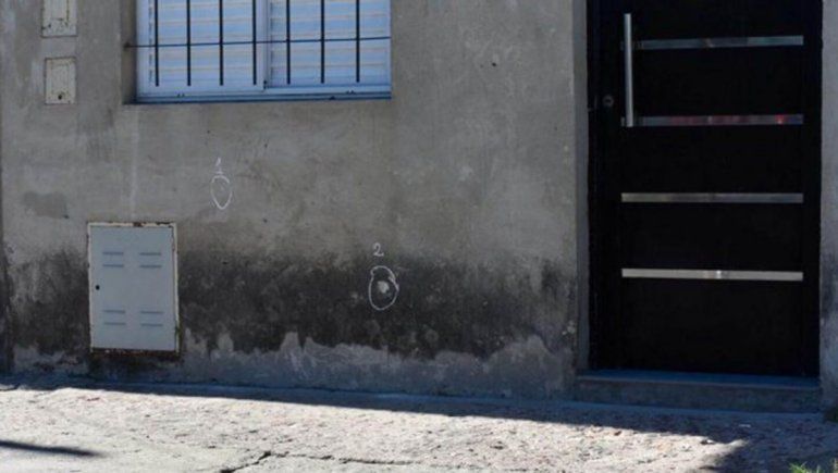 Nene fue baleado mientras jugaba en la vereda