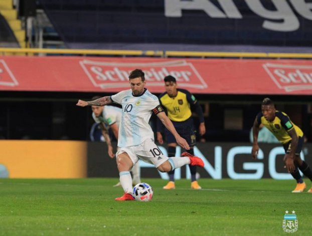 Messi marcó el gol para que Argentina derrotara a Ecuador en las eliminatorias para el Mundial Qatar 2022