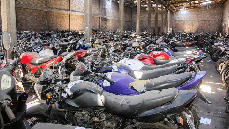 Municipio rionegrino remata motos secuestradas y vehículos en desuso.