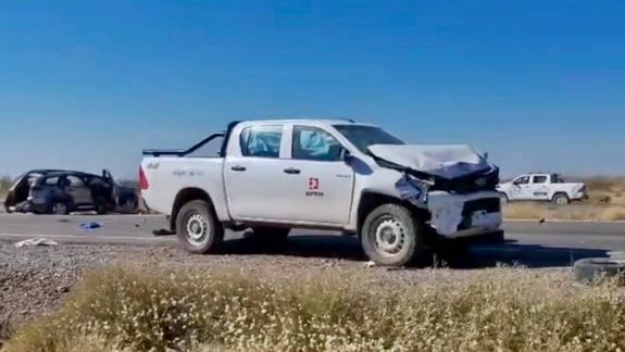 Una camioneta del EPEN chocó contra un auto en la Ruta 51