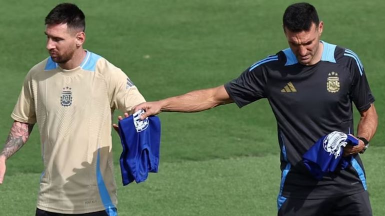 Lionel Messi y Scaloni