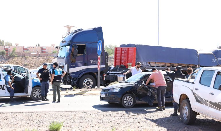 El choque en Autovía Norte se produjo por una clásica maniobra dijo Jorge Torres, titular de tránsito de Neuquén. El choque en Autovía Norte se produjo por una clásica maniobra dijo Jorge Torres, titular de tránsito de Neuquén.