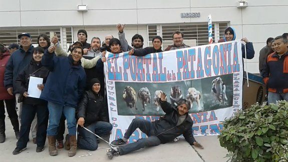 Galgueros exigieron que se legalicen las carreras