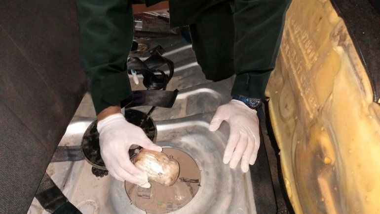 Tenían droga en el tanque de nafta y lo descubrió una perra de Gendarmería