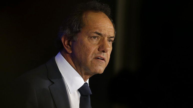 Scioli salió a marcarle la cancha a Randazzo