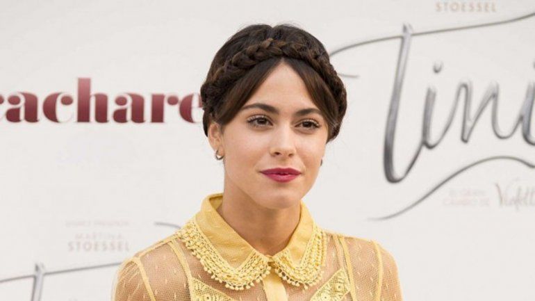 Tini Stoessel le confesó a Mirtha que está saliendo con un joven español.