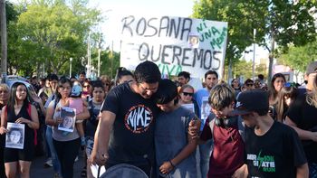 la mama de rosana: ya llega la noche y otro dia mas sin saber de ella la mama de rosana: ya llega la noche y otro dia mas sin saber de ella