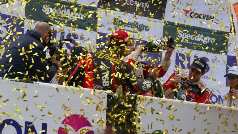 Urcera no pudo con el finde ideal de Aguirre en Centenario