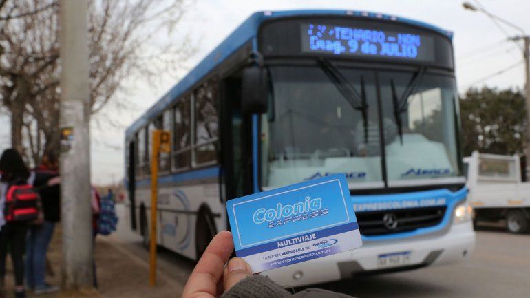 La empresa Expreso Colonia goza de un buen servicio pero muy caro.