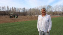 Néstor Alé con su vivero de Plottier llegó a todo el país