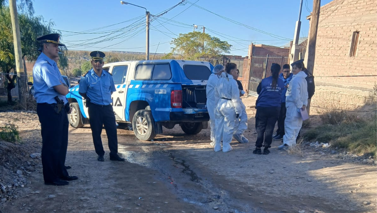 El asesinato de un joven de 34 años conmocionó a los vecinos de Centenario.