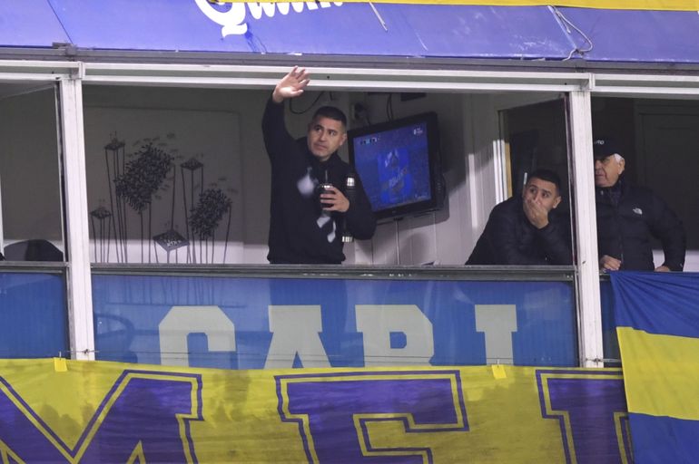 Boca, un alma en penal: perdió, hubo lío y Riquelme suspendió su festejo