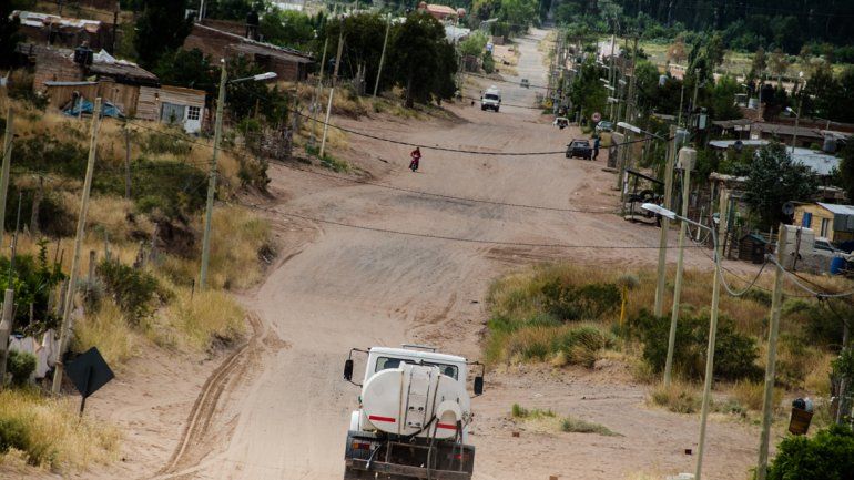 La vecinal del barrio tenía dudas que fueron despejadas por el EPAS.