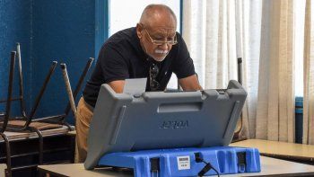 plottier: ratifican que se usara la boleta electronica en los comicios plottier: ratifican que se usara la boleta electronica en los comicios