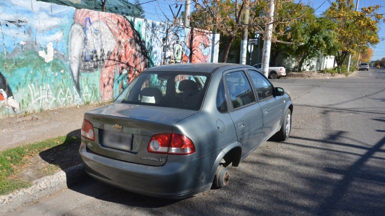 Volvieron los robarruedas al centro neuquino