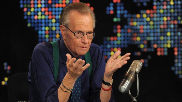 Coronavirus: Larry King está hospitalizado y aislado