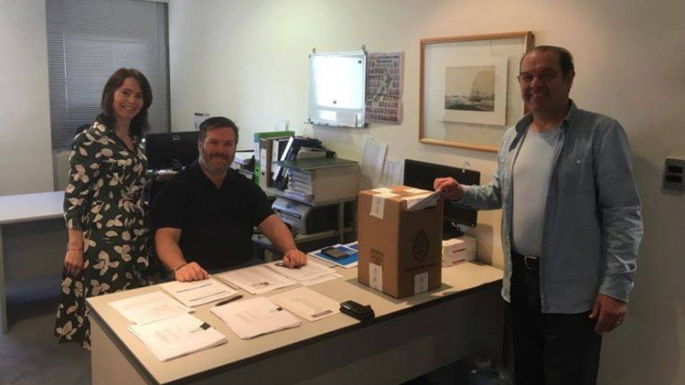 En el extranjero ya comenzó a votarse el futuro Congreso